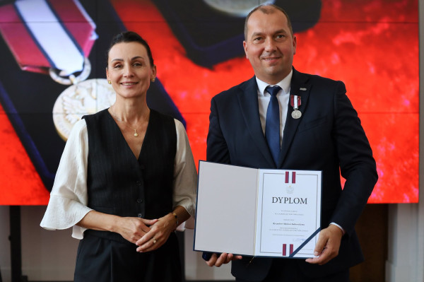 Wójt Gminy Szemud Ryszard Kalkowski odznaczony Odznaką Honorową za Zasługi dla Samorządu Terytorialnego.