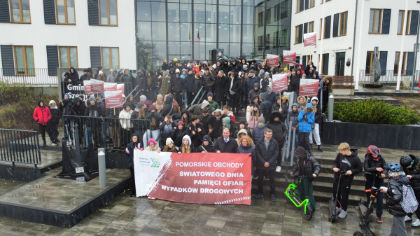 II Pomorskie Obchody Dnia Pamięci Ofiar Wypadków Drogowych w Szemudzie.