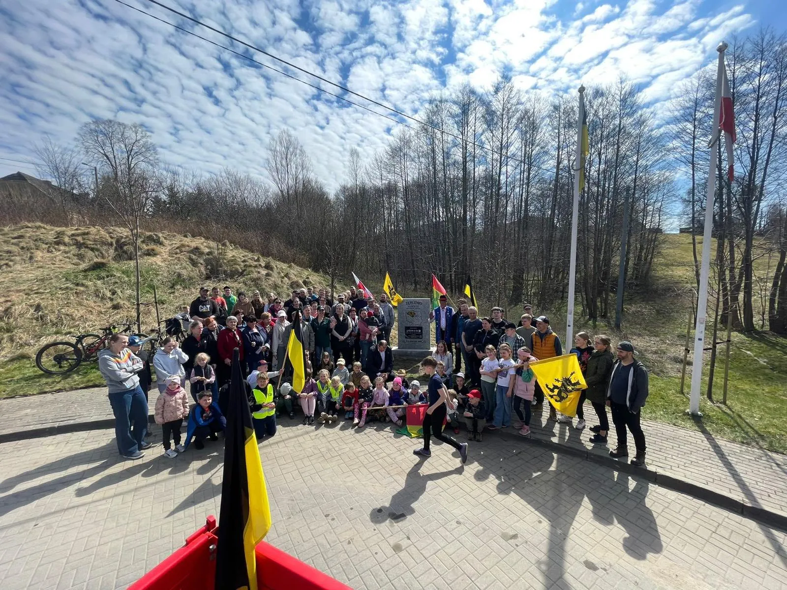 Wspólna praca i wspólne świętowanie. Zęblewo upamiętniło Zjazd Kaszubów.