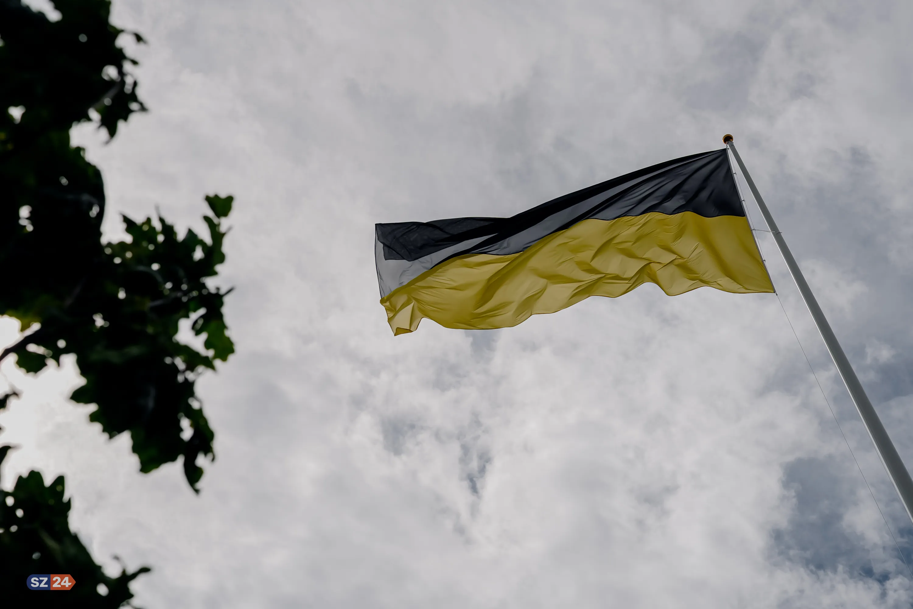 Historyczny maszt w Szemudzie: Dziś zawisła na nim największa Kaszubska Flaga!